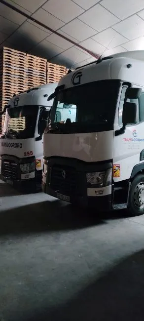 Renault 460 T  Image 2